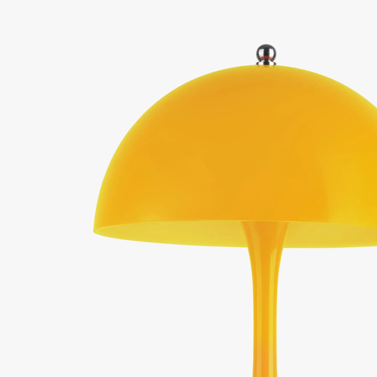 Estada Portable Lamp
